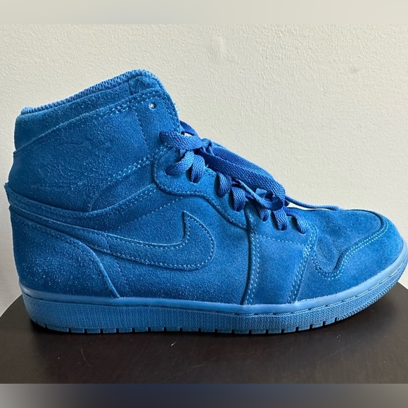 Nike Jordan 1 Retro Blue Suede – Men’s Size 9  Model 332550-404  AUTHENTIC - EUC main image 10